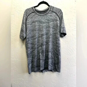 Lululemon metal vent men’s short sleeve shirt LG athletic athleisure workout gym